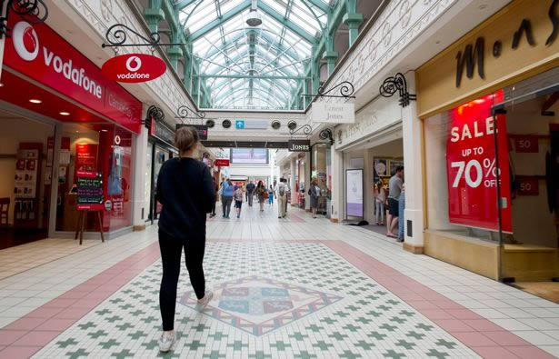 5G shopping centre